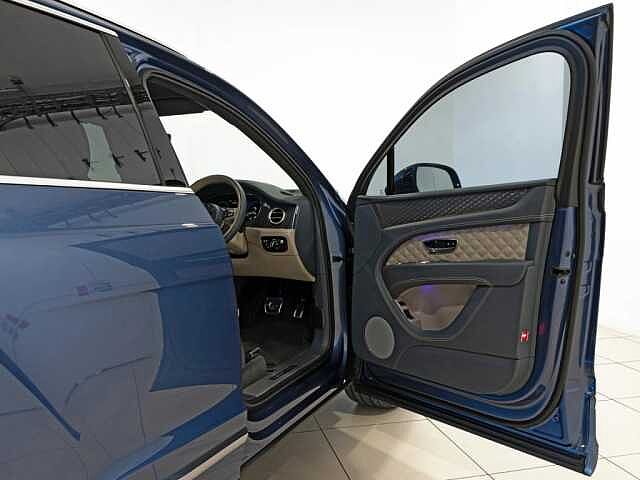 14:Bentley Bentayga V8, SUV, Blue Crystal, Bentley Johannesburg