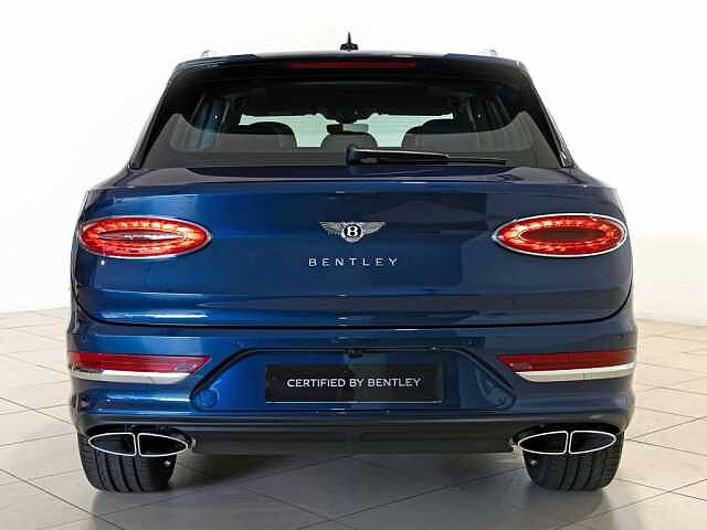 8:Bentley Bentayga V8, SUV, Light Sapphire, Bentley Johannesburg