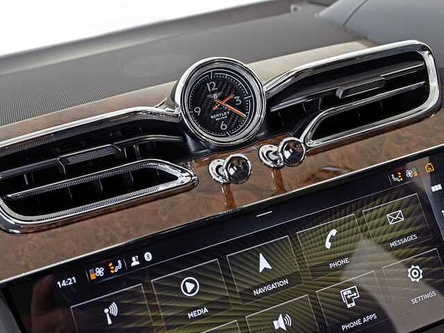 18:Bentley Bentayga V8, SUV, Light Sapphire, Bentley Johannesburg