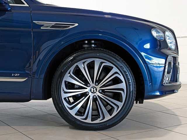 5:Bentley Bentayga V8, SUV, Light Sapphire, Bentley Johannesburg