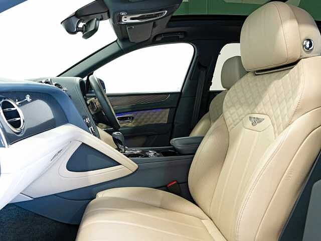 1:Bentley Bentayga V8, SUV, Blue Crystal, Bentley Johannesburg