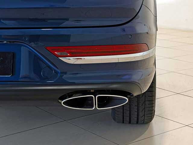 11:Bentley Bentayga V8, SUV, Light Sapphire, Bentley Johannesburg